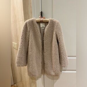 Aritzia coat in size of XS